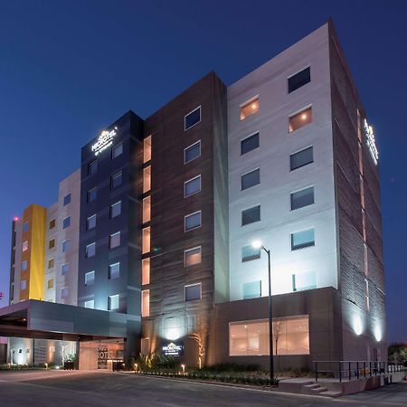 Microtel Inn & Suites By Wyndham San Luis Potosí Esterno foto