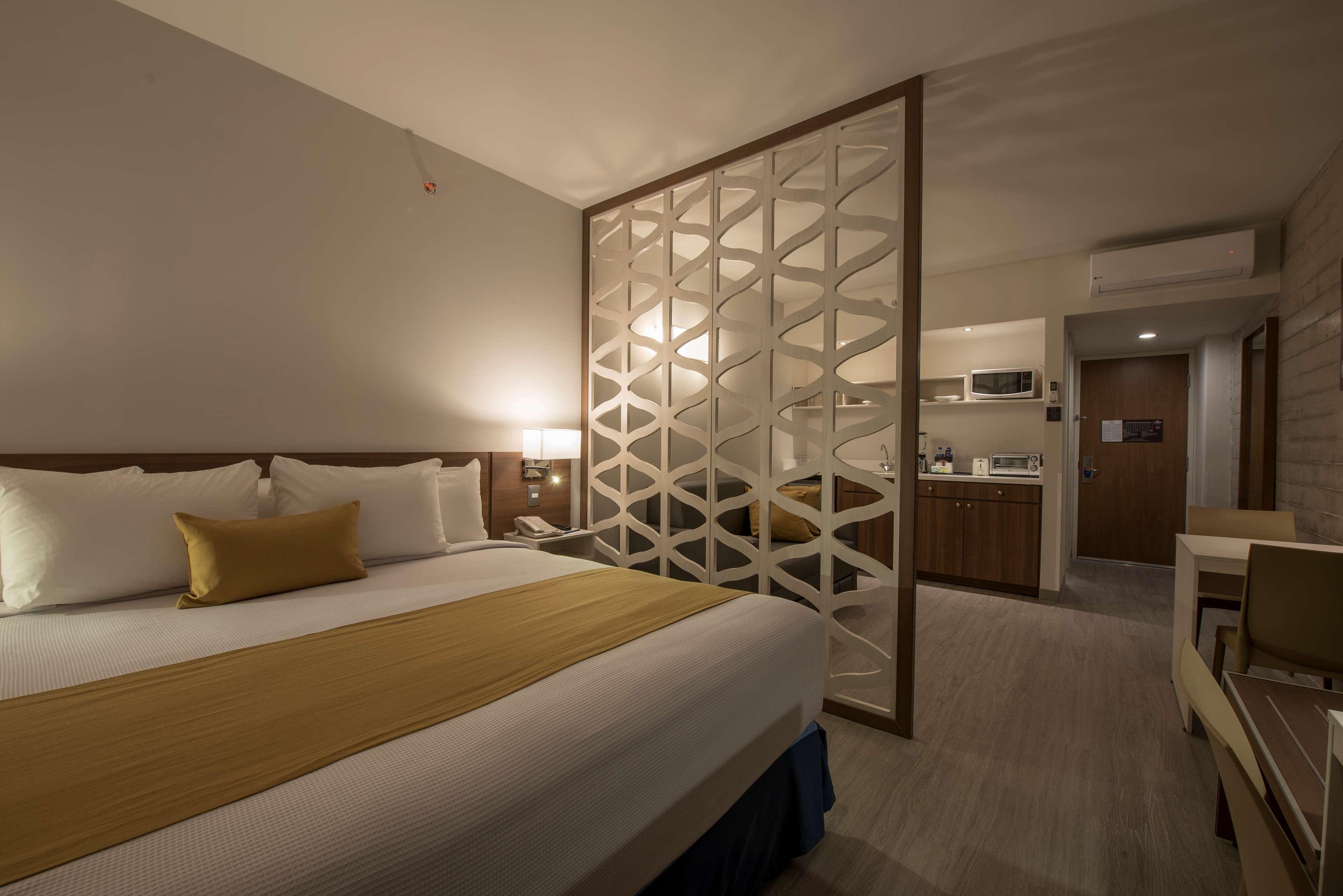 Microtel Inn & Suites By Wyndham San Luis Potosí Esterno foto