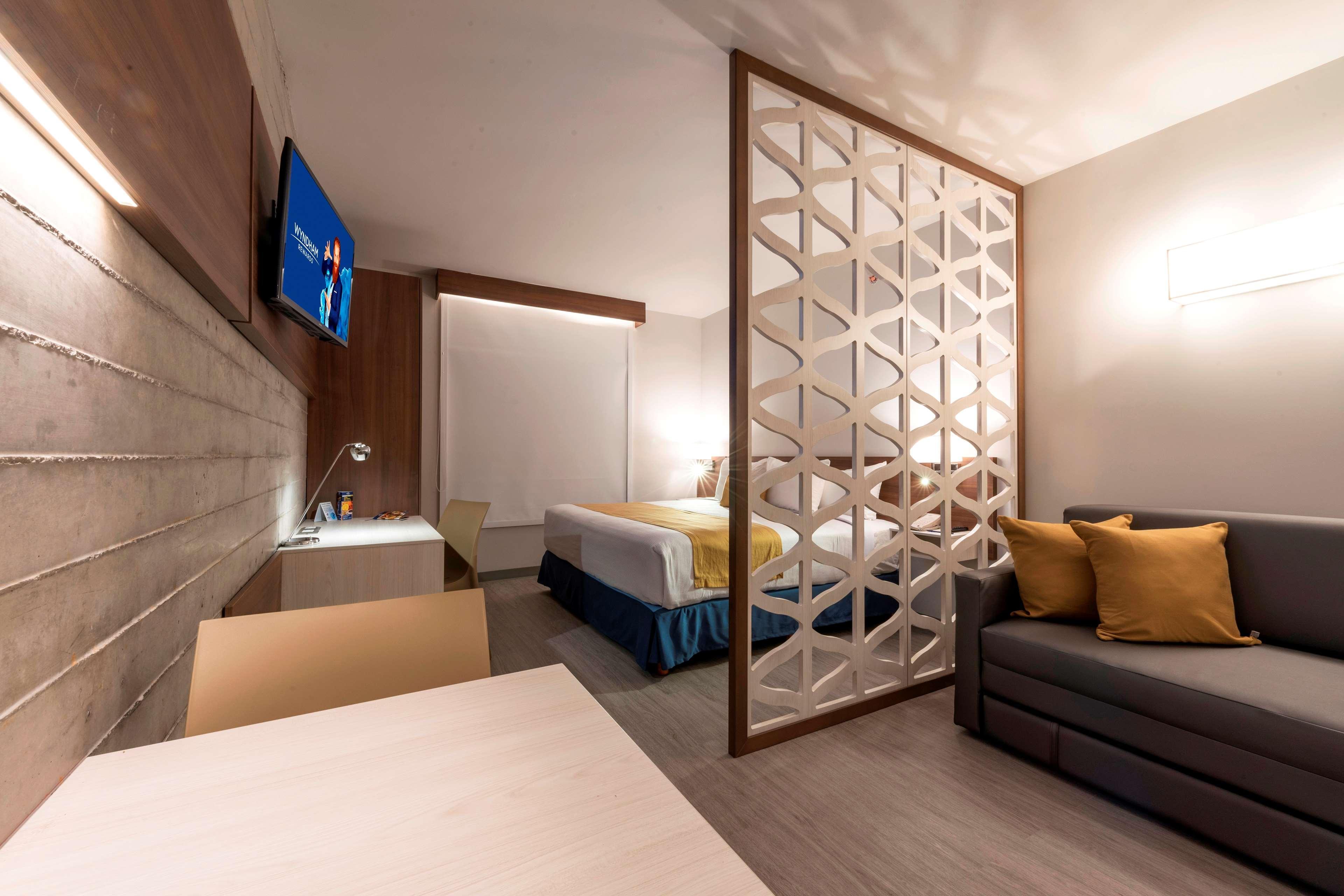 Microtel Inn & Suites By Wyndham San Luis Potosí Esterno foto