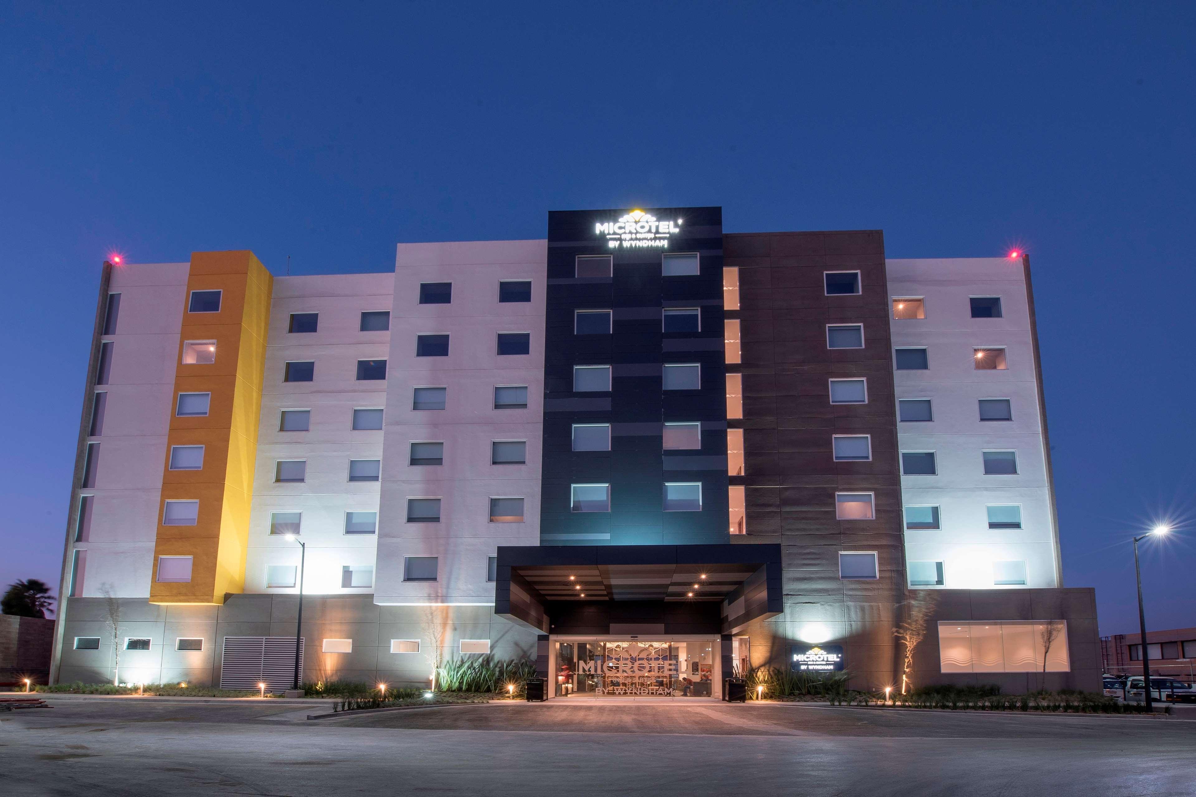 Microtel Inn & Suites By Wyndham San Luis Potosí Esterno foto