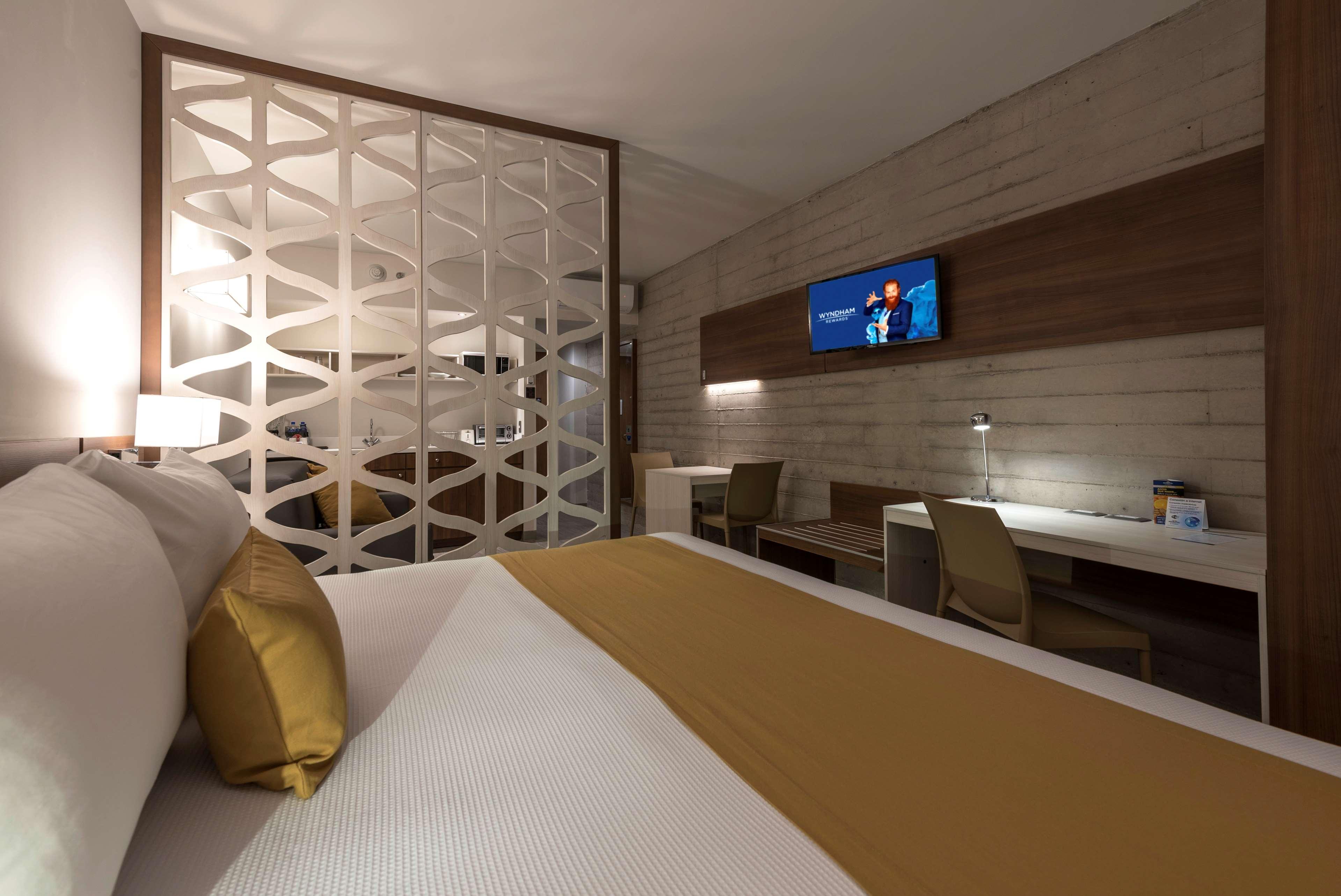 Microtel Inn & Suites By Wyndham San Luis Potosí Esterno foto