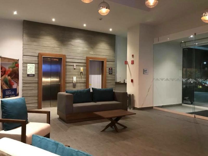 Microtel Inn & Suites By Wyndham San Luis Potosí Esterno foto
